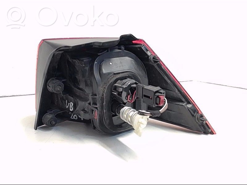 Volkswagen Golf VII Lampa tylna 