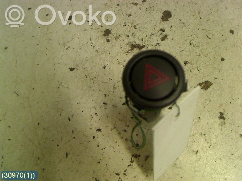 Botón interruptor de luz de peligro   4109526