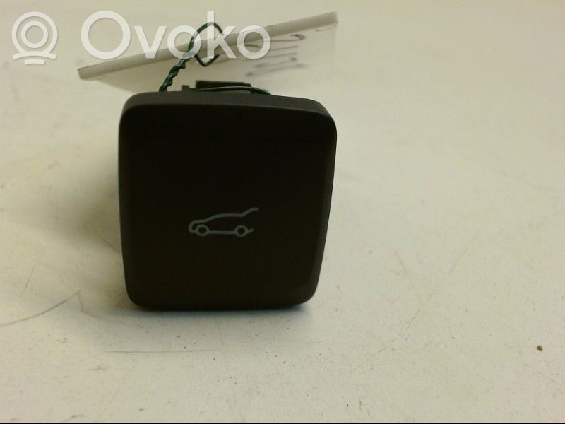 Ford Mondeo MK V Tailgate/boot open switch button 