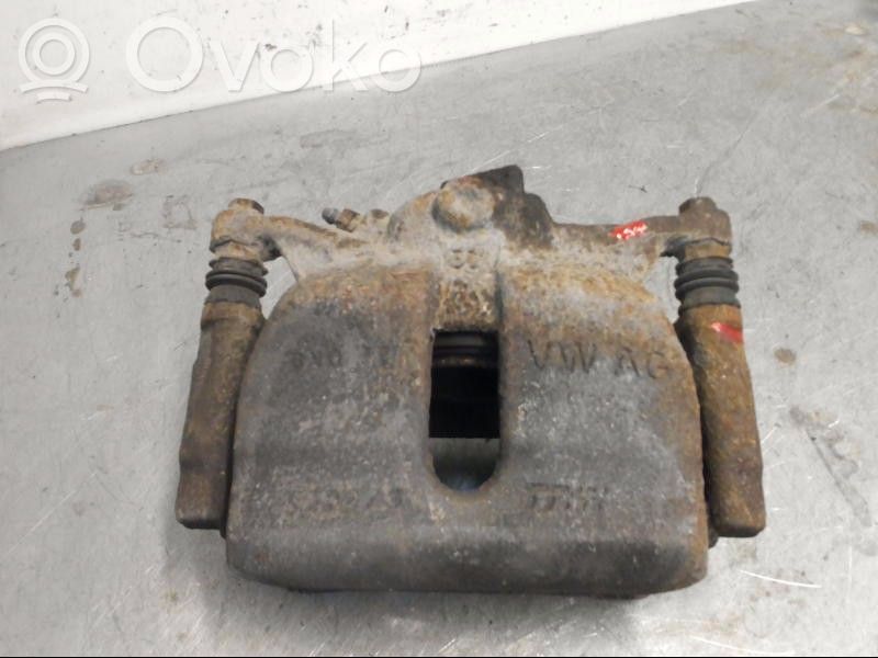Bremssattel vorne   8V0615124,TRW