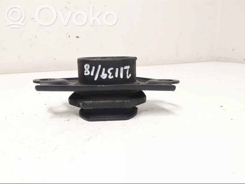 Nissan Qashqai Engine mount bracket 