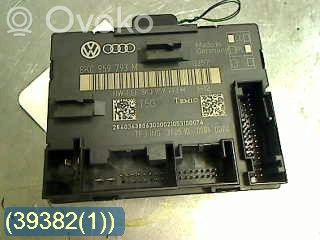 Unitate/modul comandă uși   8K0959793M,TEMIC,8K0959793M