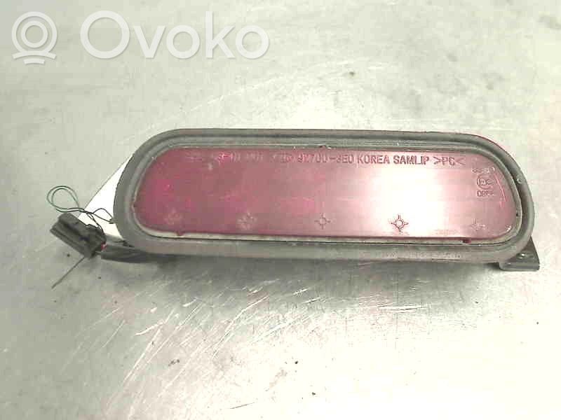 KIA Sorento Third/center stoplight 