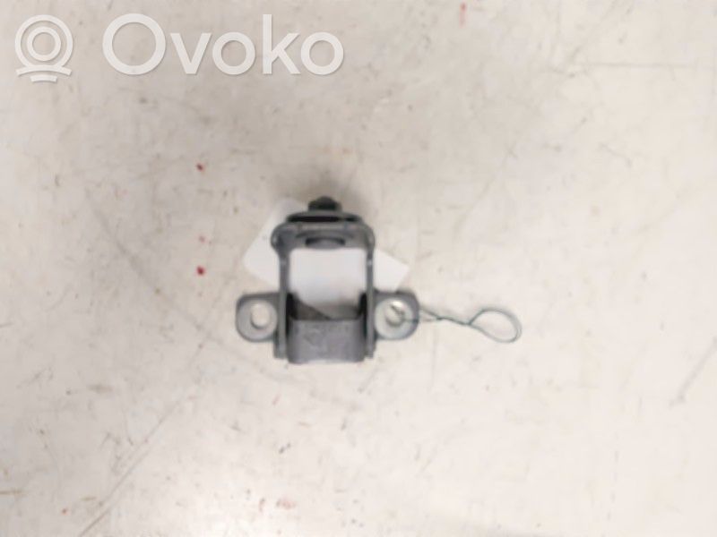 Renault Clio IV Tailgate/trunk/boot hinge 