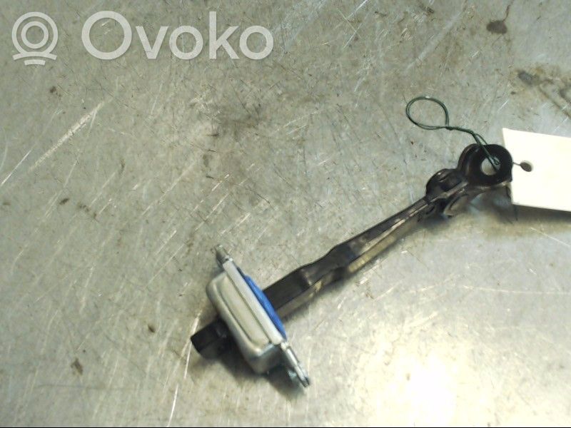 KIA Soul Etuoven pidätin 