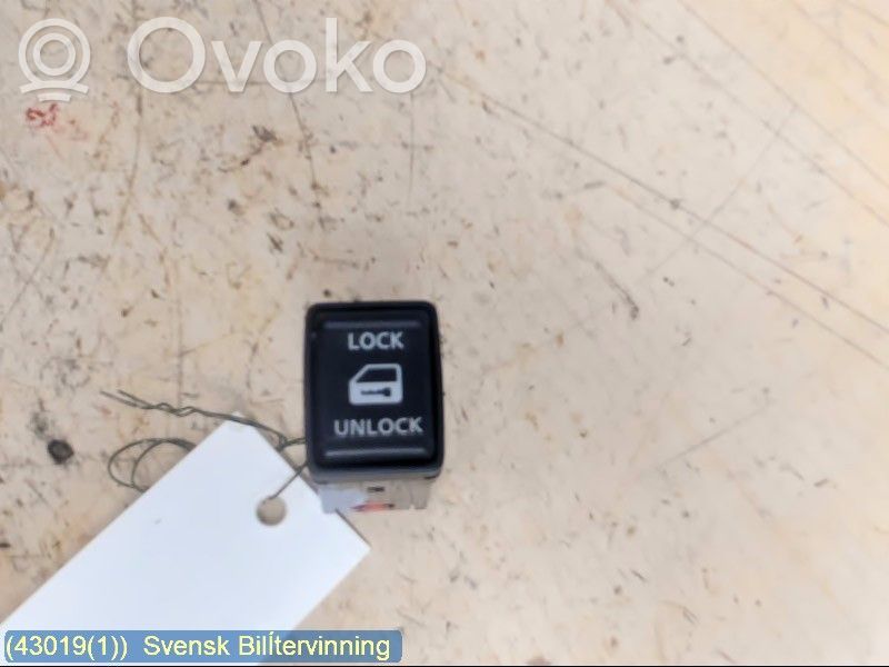 Nissan NP300 Central locking switch button 
