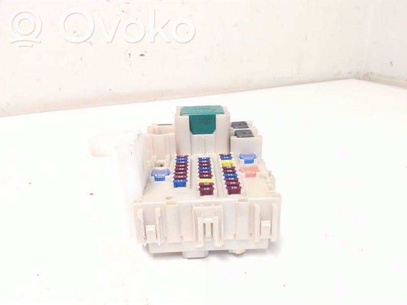 Isuzu D-Max Fuse module 