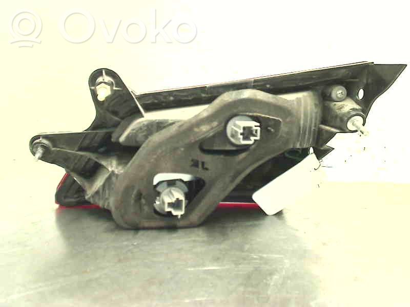 Subaru Outback Lampă spate în capacul portbagajului 