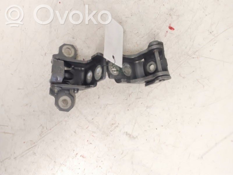 Renault Clio IV Takaoven yläsarana 