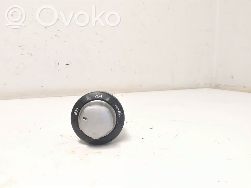 Isuzu D-Max Differential lock switch 
