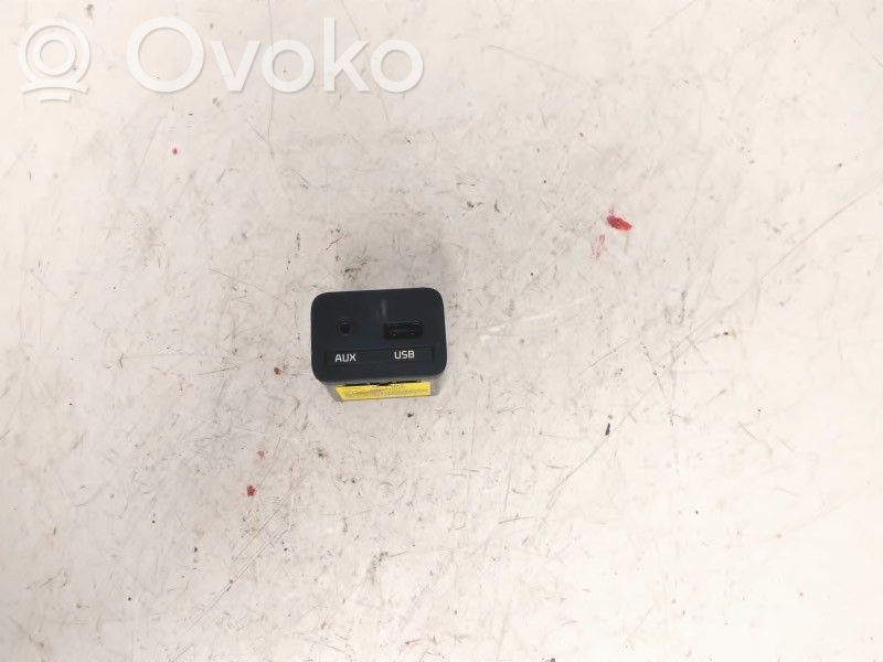 KIA Sportage Enchufe conector USB 