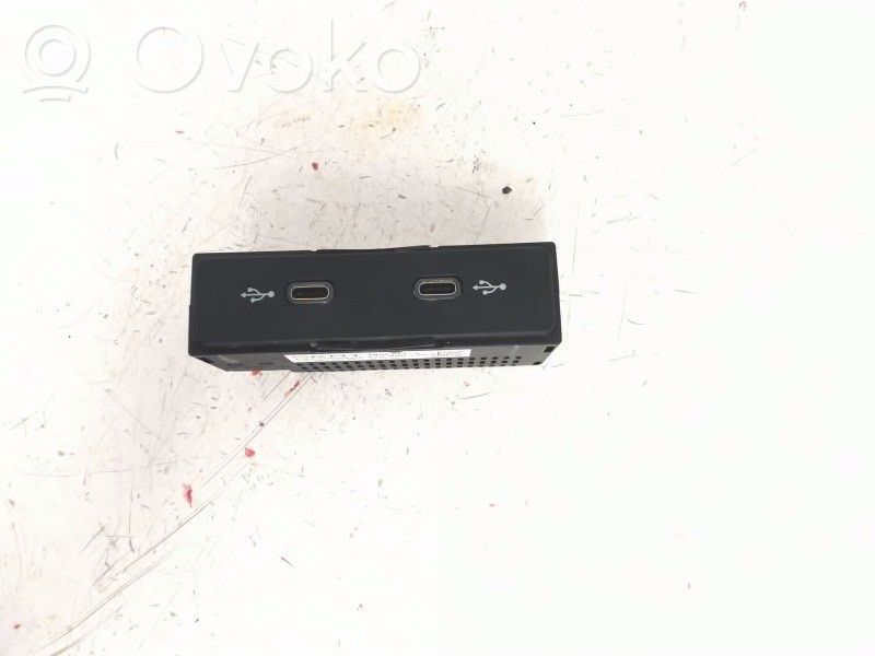 Seat Ibiza V (KJ) USB socket connector 