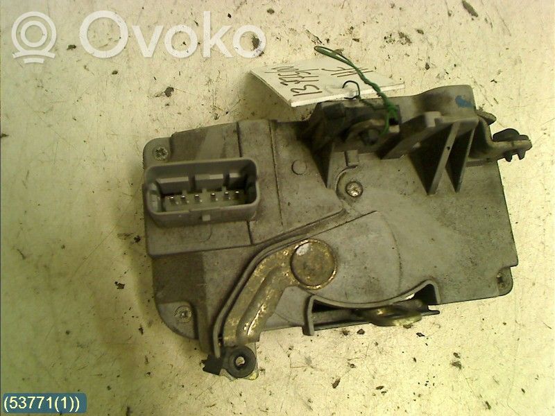 Peugeot 206 Front door lock 