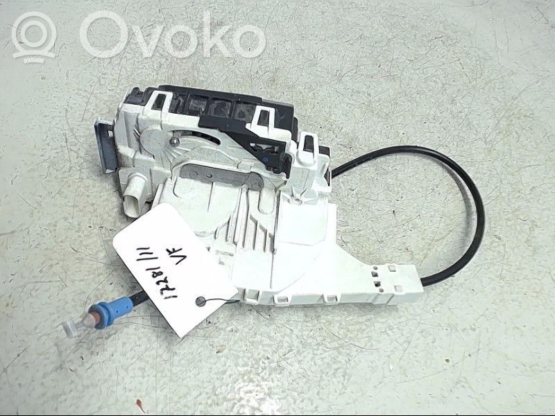 Mercedes-Benz Sprinter W906 Serratura portiera anteriore
