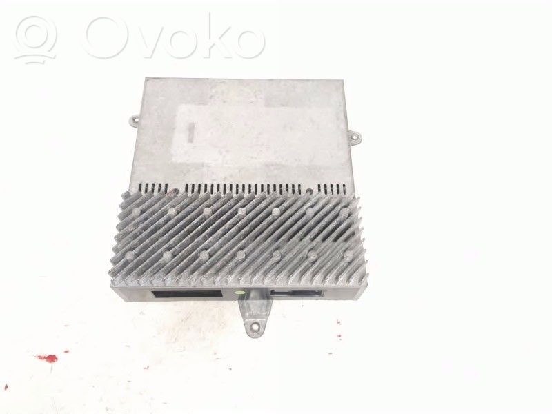 BMW 5 E39 Sound amplifier 