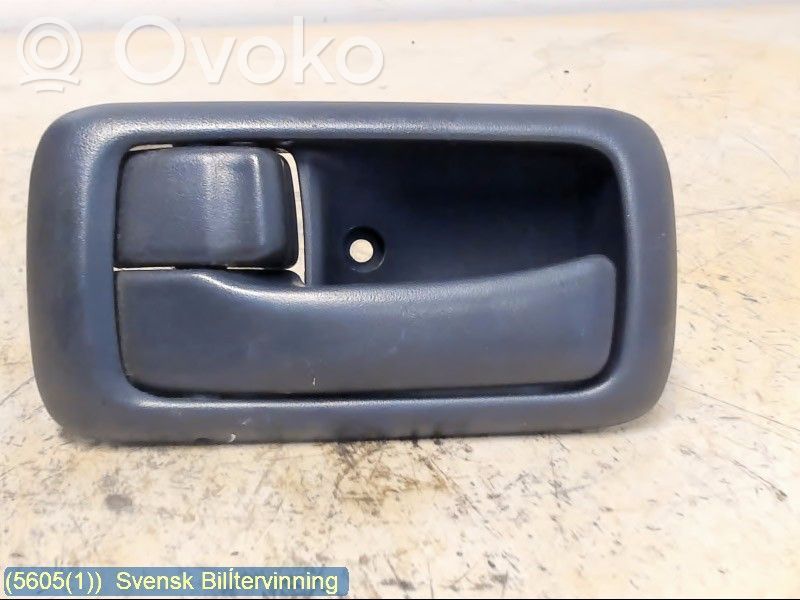 Toyota Hiace (H200) Manecilla interna puerta delantera