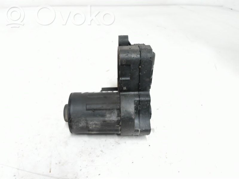 Volkswagen Golf VII Motore del freno a mano/freno di stazionamento 