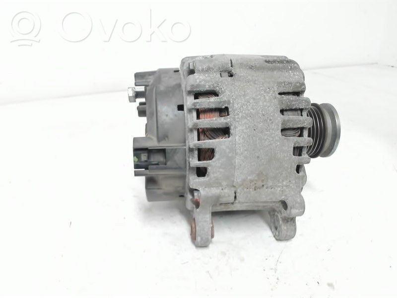 Volkswagen Golf VII Generatore/alternatore 