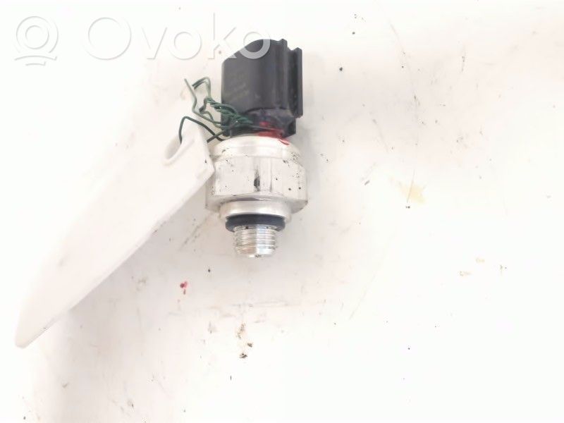 Druckschalter Drucksensor Klimaanlage   97721D9000,92ACP812