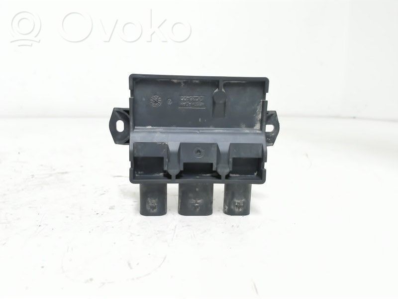 Tailgate/trunk control unit/module   C53384102,285T14BA1A