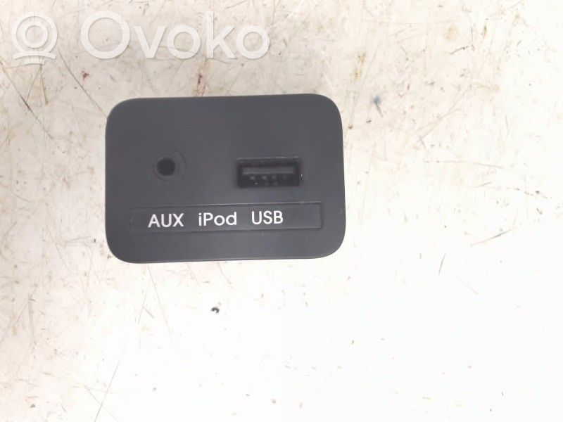 KIA Optima USB socket connector 