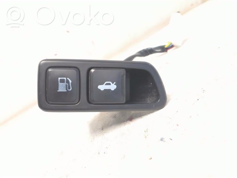 KIA Optima Fuel tank opening switch 