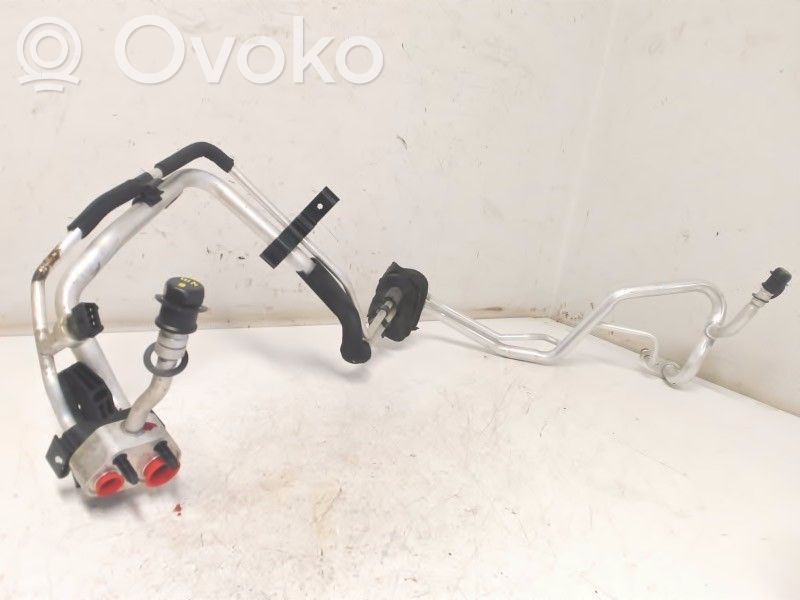Ilmastointilaitteen putki (A/C)   31404483