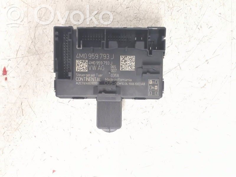 Durų elektronikos valdymo blokas   A2C7614831000,4M0959793J