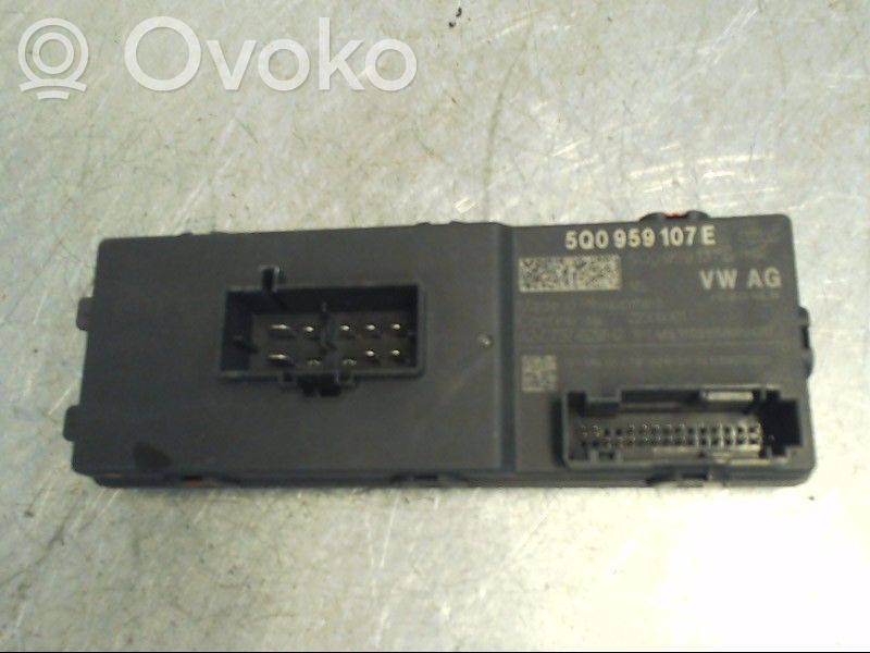 Volkswagen PASSAT B8 Unité de commande / module de hayon 