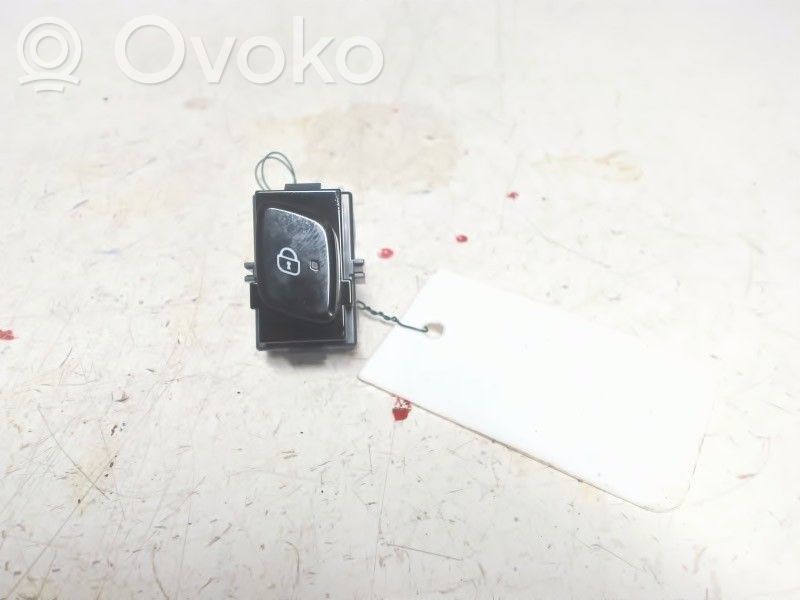 Volvo XC90 Central locking switch button 