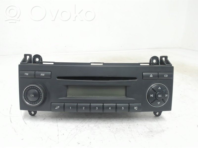 Volkswagen Crafter Panel / Radioodtwarzacz CD/DVD/GPS 