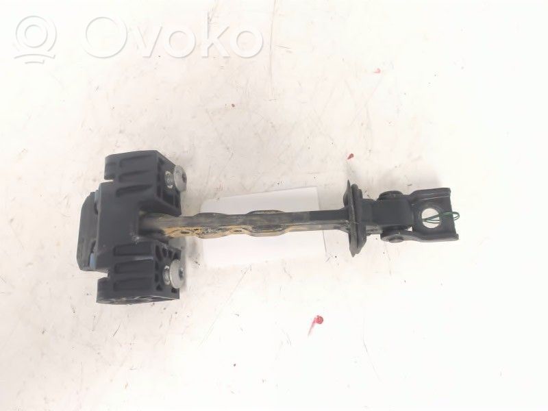 Volkswagen Amarok Etuoven pidätin 
