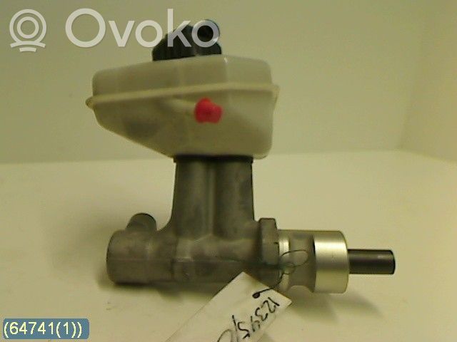 Master brake cylinder