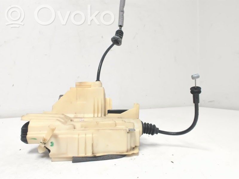 Volvo V60 Takaoven lukko 