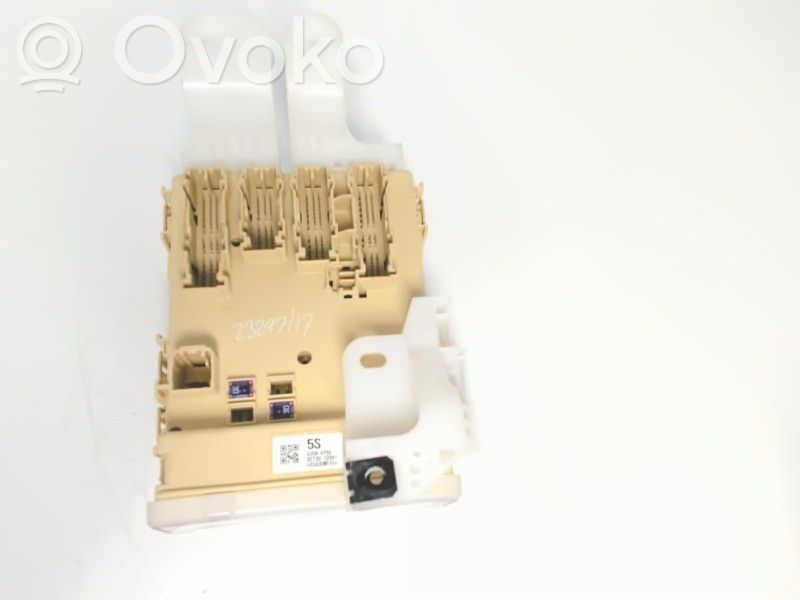 Toyota Auris E180 Modul siguranțe 