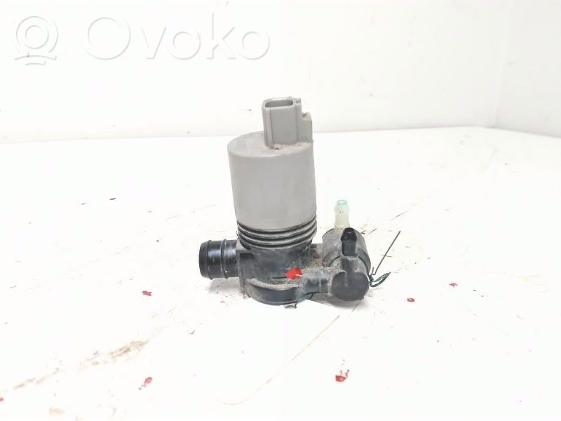 Toyota Auris E180 Windscreen/windshield washer pump 