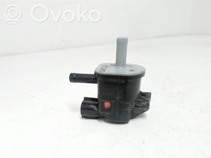 Toyota Avensis T270 Supapă vacuum 