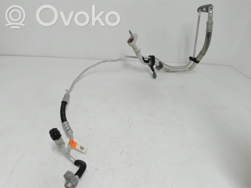 Ford Focus Ilmastointilaitteen putki (A/C) 