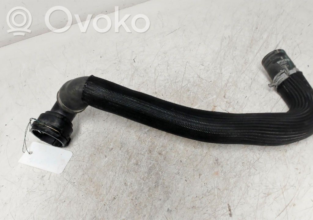 Volvo V70 Engine coolant pipe/hose 