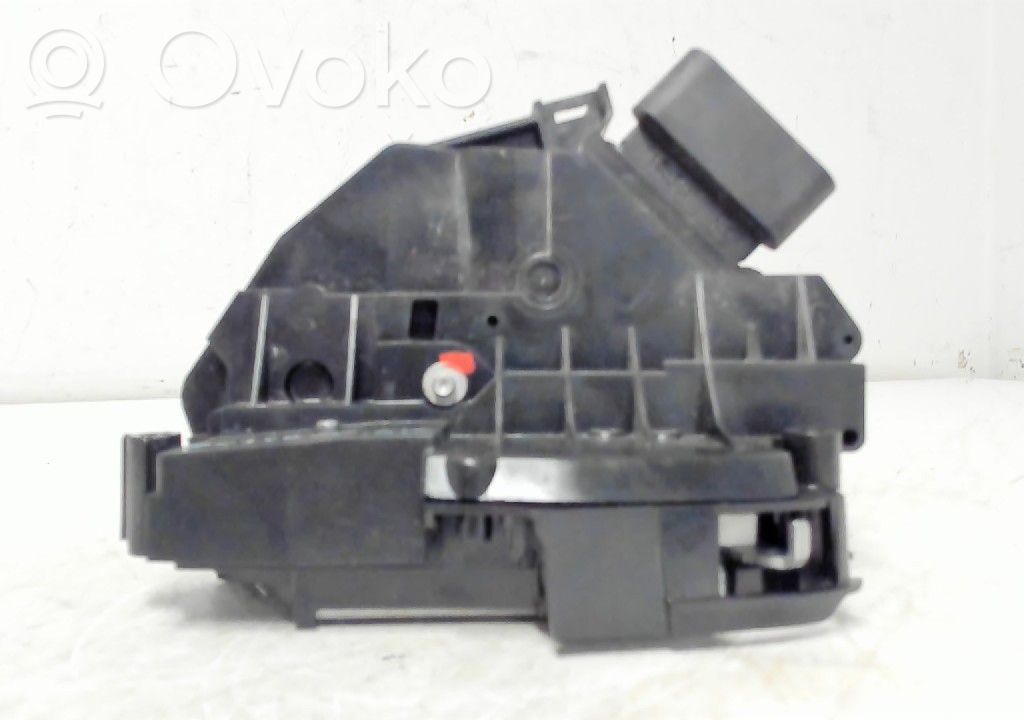 Etuoven lukko   2113090,CM5AA21812DB