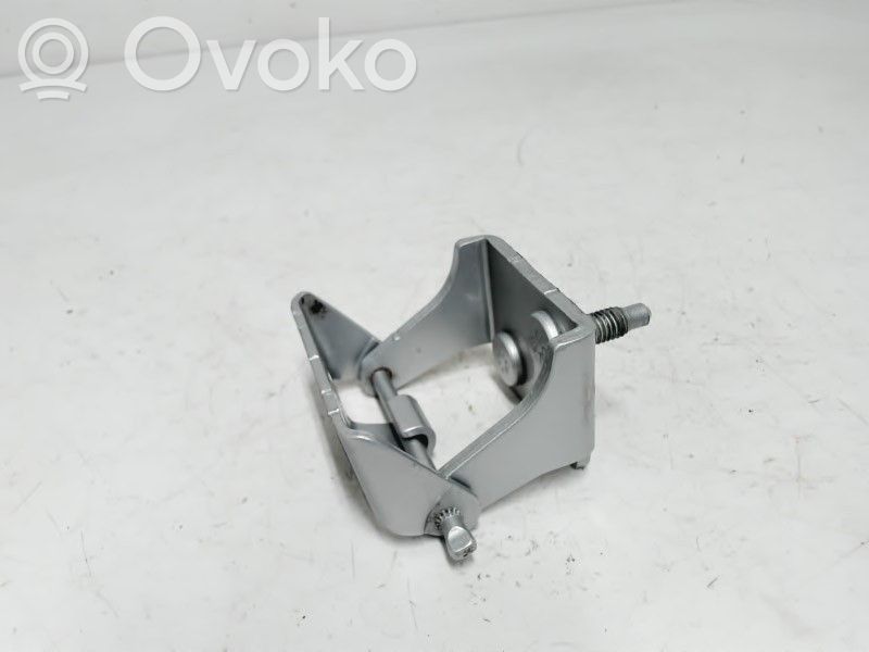 Ford Focus Tailgate/trunk/boot hinge 
