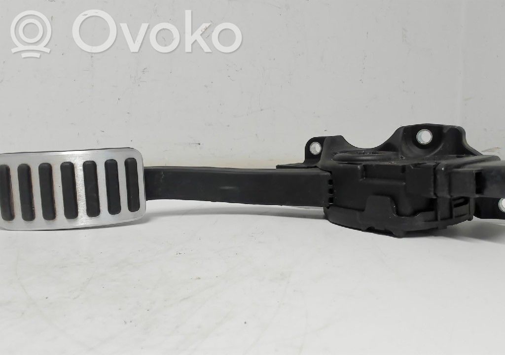 Volvo XC70 Akceleratoriaus pedalas 