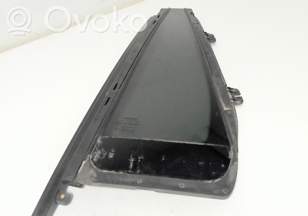 Ventanilla de ventilación de la puerta trasera   31651873
