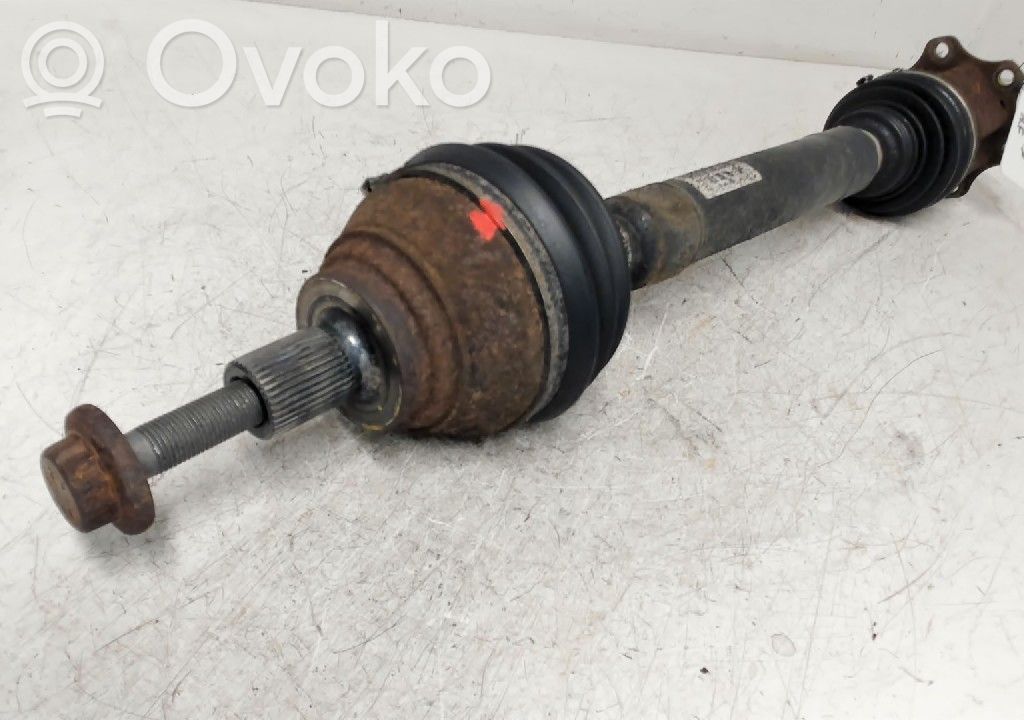 Etuvetoakseli   3Q0407272BB