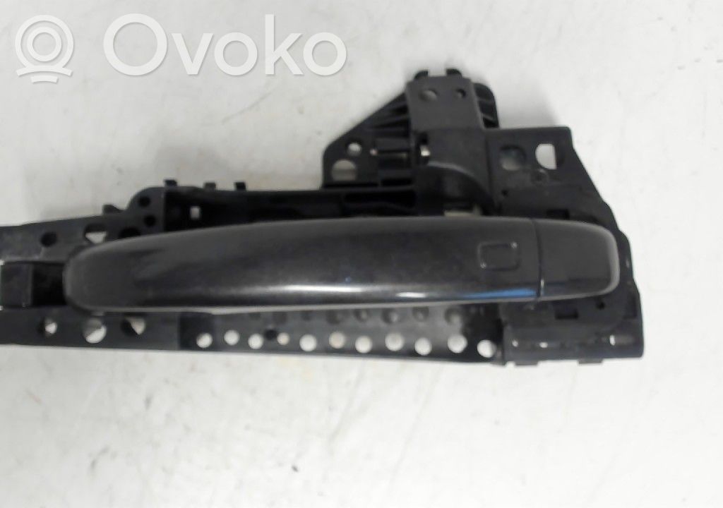 Manecilla externa puerta delantera   8T0837205A