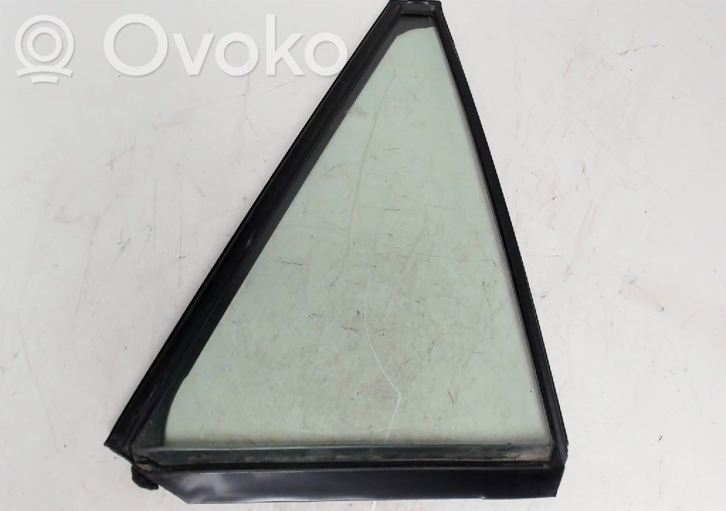 Subaru Outback (BS) Ventanilla de ventilación de la puerta trasera 