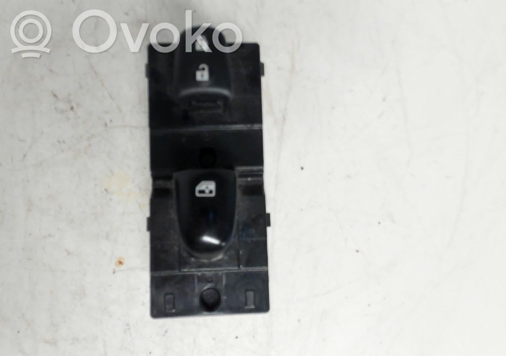 Renault Kadjar Interruptor del elevalunas eléctrico 