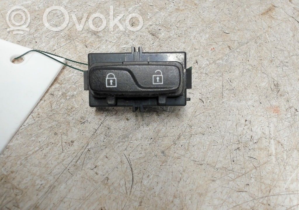 Volvo V70 Buton comutator închidere centralizată 