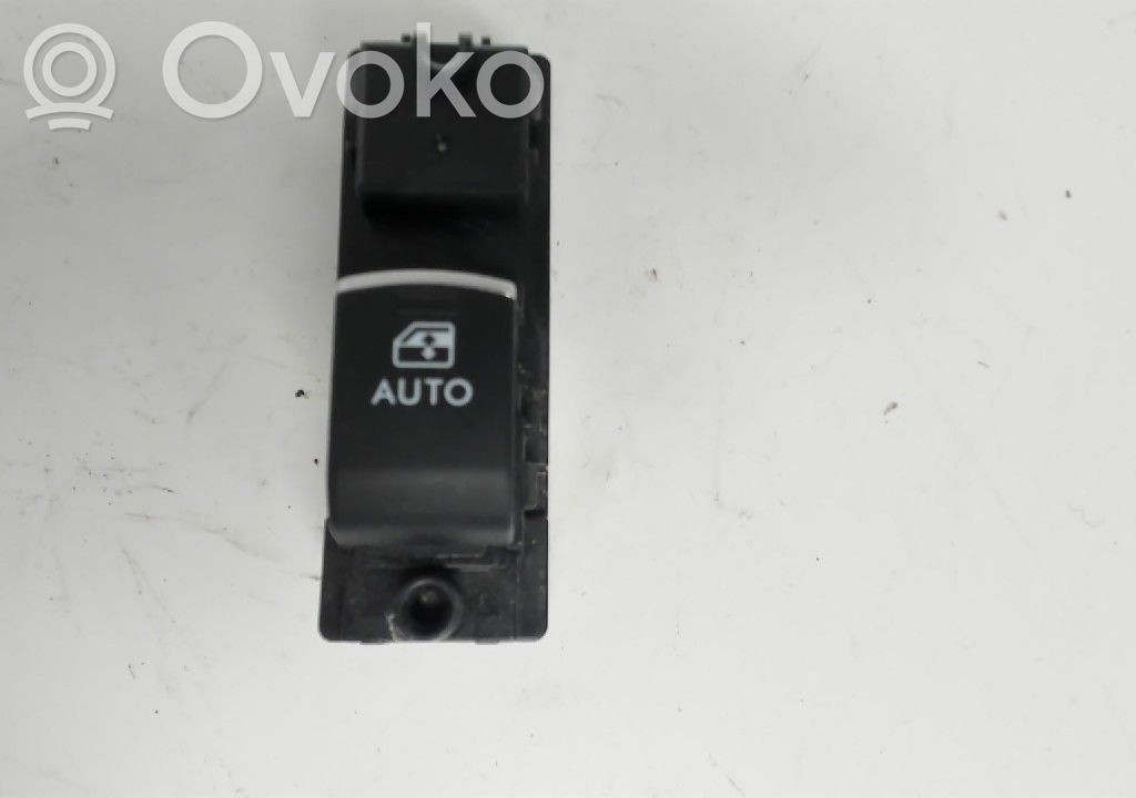 Subaru Outback (BS) Electric window control switch 