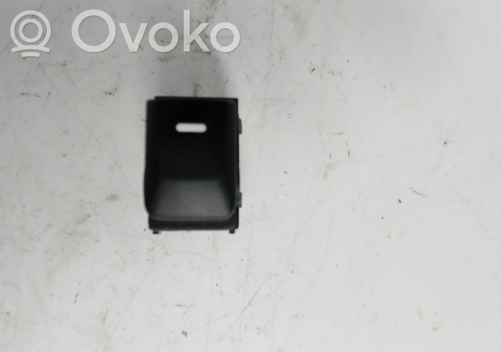 Electric window control switch   3695101000,935751H000